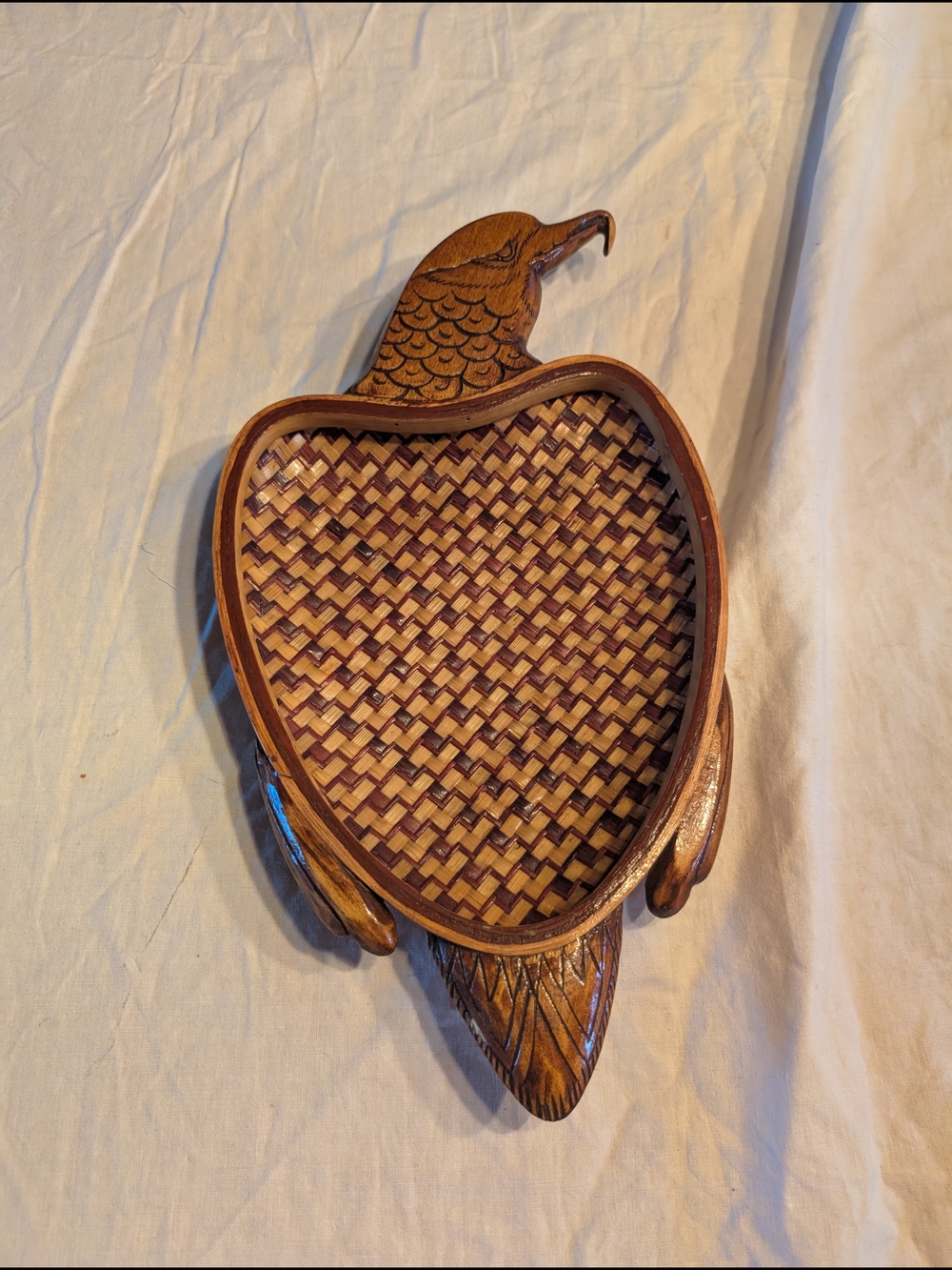 2/30$ Vintage Brown Eagle-Shaped Woven Wood Basket